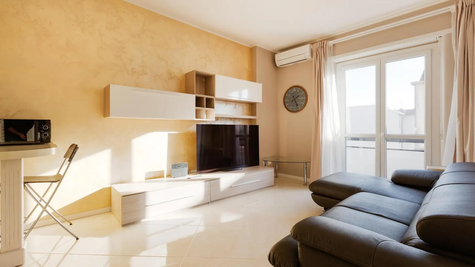 Niguarda Bright Apartment W/ Balcony Milán