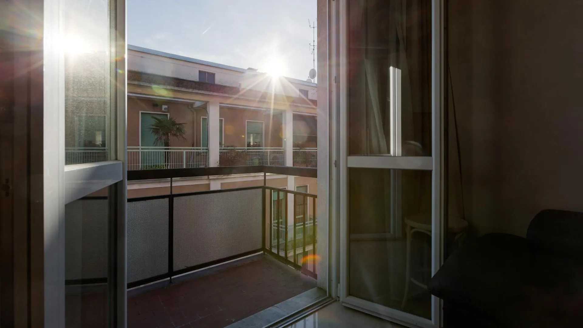 Niguarda Bright Apartment W/ Balcony Milán